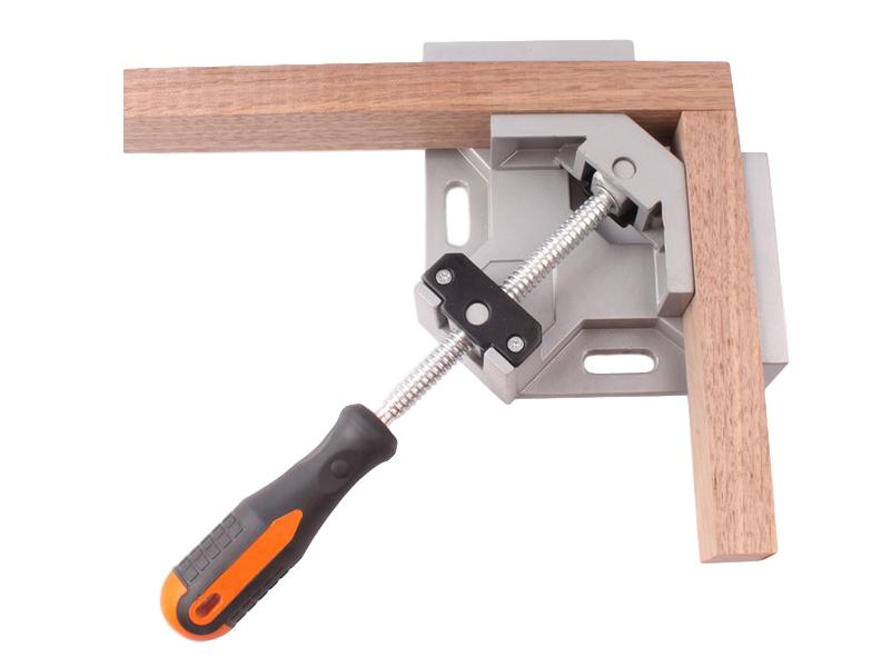 קליבה 90° למסגרות 68 מ"מ